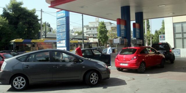 Πόσα εκατ. ευρώ χάνει το κράτος από το λαθρεμπόριο καυσίμων