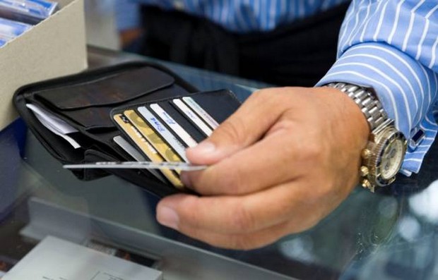 Μείωση 5% για αγορές μέσω καρτών