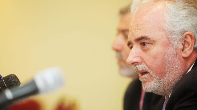 Κουτρουμάνης: Δεν θα μειωθούν οι αποζημιώσεις απόλυσης