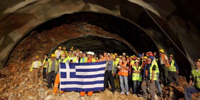 Λεφτά από την τσέπη ιδιωτών για τα μεγάλα έργα υποδομής