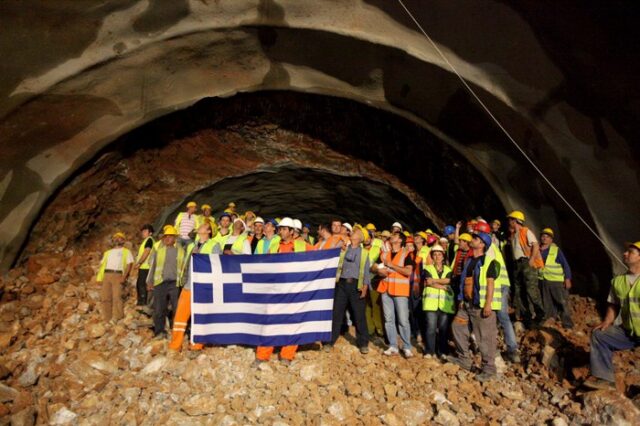 Λεφτά από την τσέπη ιδιωτών για τα μεγάλα έργα υποδομής