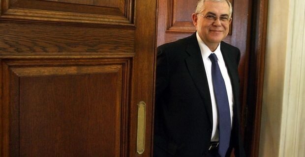 Παπαδήμος: “Τη μεγάλη βδομάδα η ημερομηνία των εκλογών”