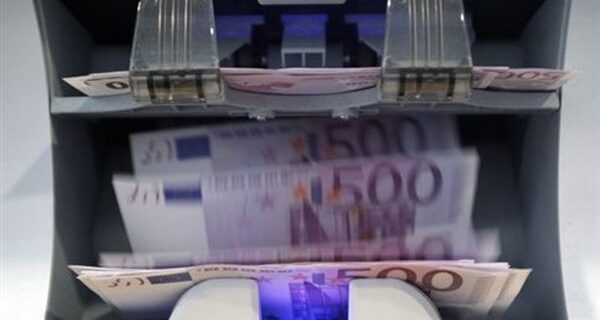 Εθελοντικά στο PSI έξι ελληνικές τράπεζες