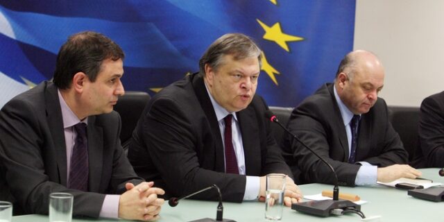 Βενιζέλος: Αφαιρέσαμε χρέος 105 δισ. ευρώ