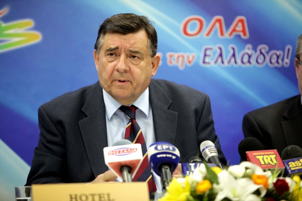 Καρατζαφέρης: “Κανείς δεν αποκλείει κραχ και επιστροφή στη δραχμή”