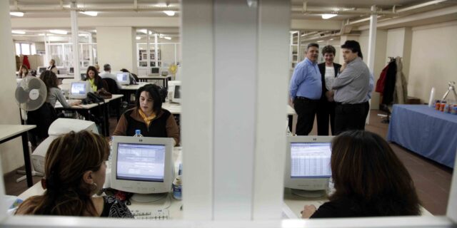 30,10 ευρώ το εργασιακό κόστος στη Γερμανία, 16,40 ευρώ στην Ελλάδα