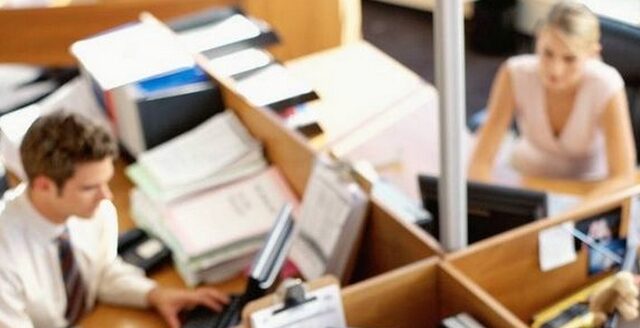 Ζητούν καθιέρωση ελάχιστου μισθού στους 27 της ΕΕ