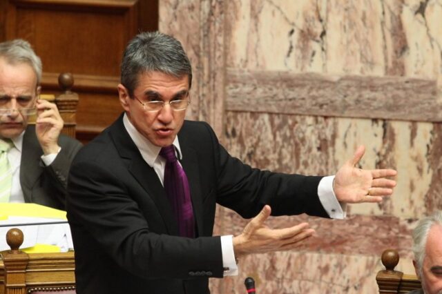 Θα καταψηφίσει το νομοσχέδιο για την Παιδεία ο Λοβέρδος