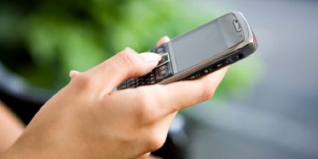 Φρένο στα πολιτικά SMS και τηλέφωνα