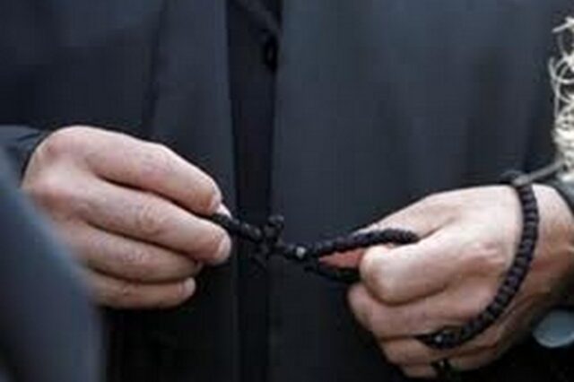 Συνελήφθη ιερέας στην Κύπρο για διακίνηση ναρκωτικών