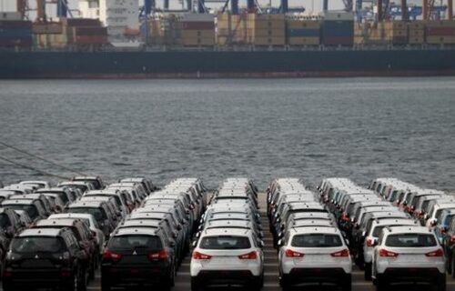 Χιλιάδες αυτοκίνητα σε ακινησία λόγω κρίσης