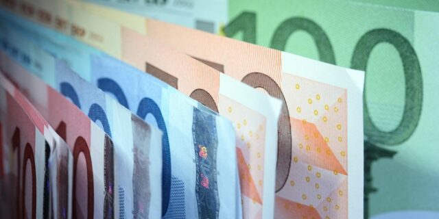 Μείωση 70% στο έλλειμμα του κρατικού προϋπολογισμού