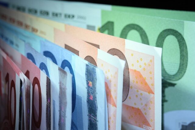 Μείωση 70% στο έλλειμμα του κρατικού προϋπολογισμού