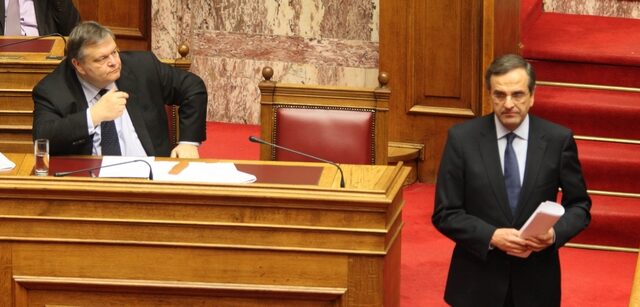 Πάσχα με το βλέμμα στις κάλπες