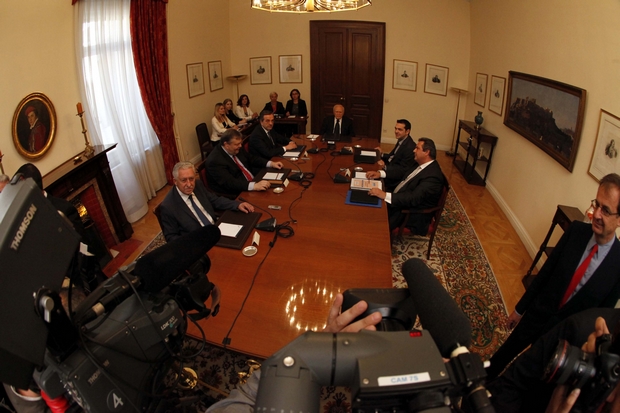 Τελικά η κάλπη, τι έβγαλε, πολιτικούς η ΚΑΡΕΚΛΑΚΗΔΕΣ ;