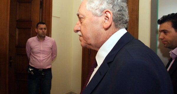 Όχι Κουβέλη σε ΝΔ- ΠΑΣΟΚ ίσως σε Τσίπρα