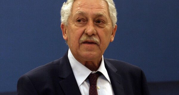 Κουβέλης: “Δεν μπαίνω σε κυβέρνηση μόνο ΝΔ – ΠΑΣΟΚ”