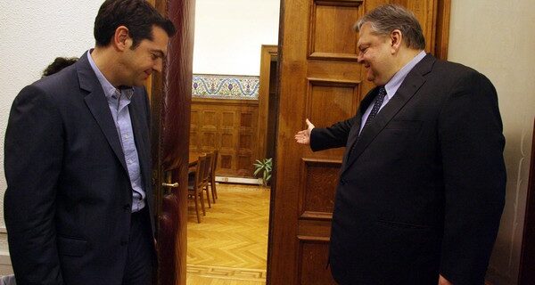 Στον Πρόεδρο της Δημοκρατίας με κατηγορίες για Τσίπρα