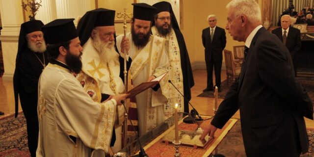 Ανακοινώθηκε η κυβέρνηση Πικραμμένου