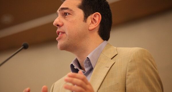 Τσίπρας: “Τρομοκρατούν τον λαό”