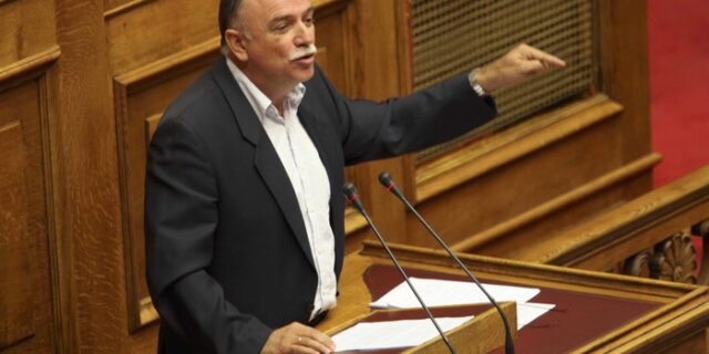 “Πόλεμος” στο Twitter μεταξύ Παπαδημούλη – Ψυχάρη