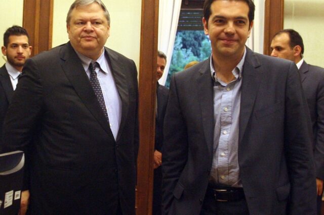 “Πόλεμος” ΣΥΡΙΖΑ-ΠΑΣΟΚ για τα εργασιακά