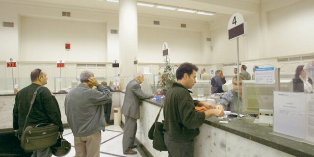 Όλες οι ρυθμίσεις για για τα “κόκκινα” δάνεια – Αποπληρωμή σε μικρές δόσεις