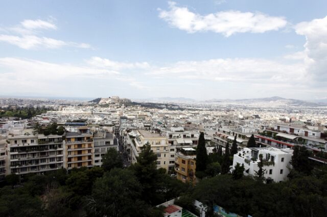 Χάος με τα ακίνητα: Φρένο στις γονικές παροχές για οφειλέτες Δημοσίου