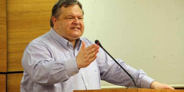Βενιζέλος: Δημαγωγικός ο λόγος του Σαμαρά