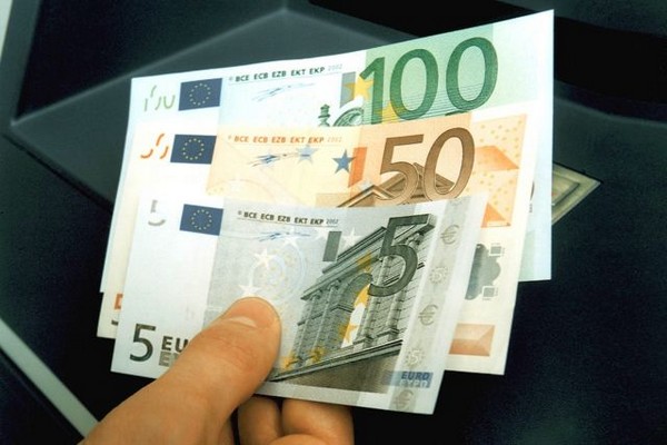 Εξιχνιάστηκε μεγάλη απάτη με θύματα πολίτες και δημόσιο
