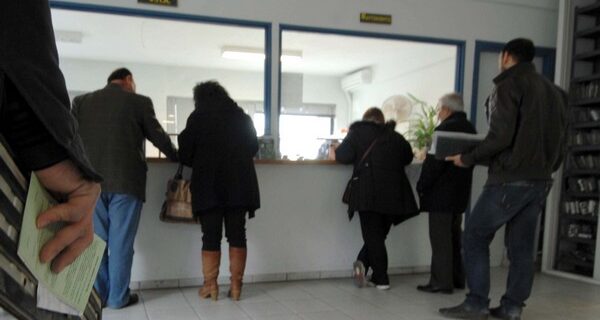 Νέες παρατάσεις προθεσμιών για την υποβολή φορολογικών δηλώσεων