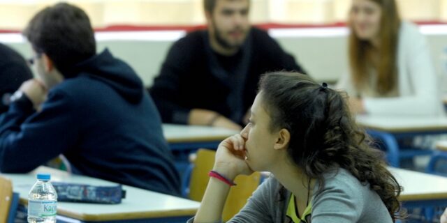 Πυρά ΛΑΟΣ για το θέμα της Φυσικής