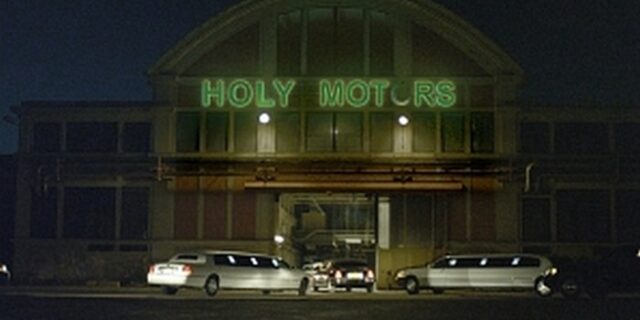 “Holy Motors” του Λεός Καράξ: Θα έχουμε για πάντα το σινεμά!