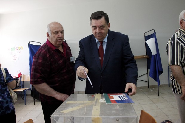 Καρατζαφέρης: “Προοδευτικό μήνυμα για να μην χαθούν οι θυσίες του λαού”