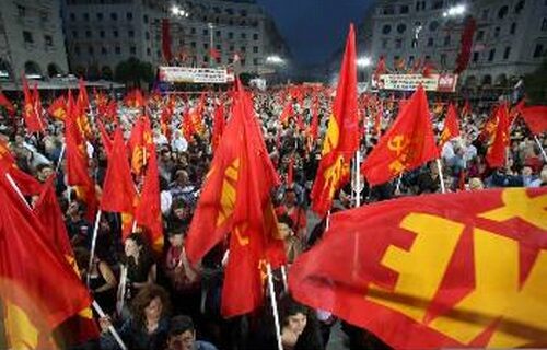 Δεν καταργεί μνημόνιο και δανειακή ο Τσίπρας λέει το ΚΚΕ