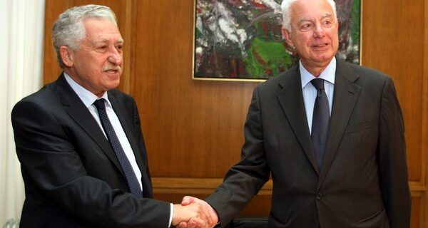 Πρόταση Κουβέλη στον Πικραμμένο για έκδοση ευρωομολόγου