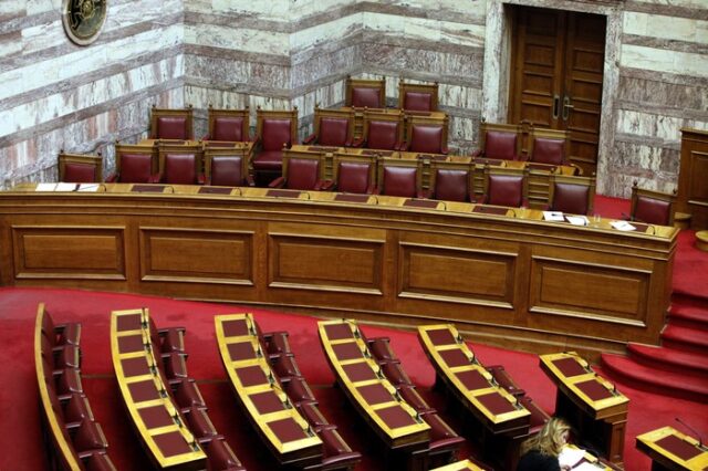 Σταυρόλεξο η σύνθεση της υπηρεσιακής κυβέρνησης. Σε ποιους έγιναν κρούσεις