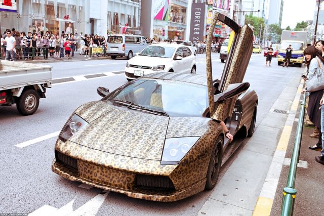 O βασιλιάς του κιτς. Λεοπάρ Lamborghini στην Ιαπωνία