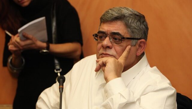 Μιχαλολιάκος: “Τα εγκλήματα στο Δίστομο δεν έγιναν από ναζί”