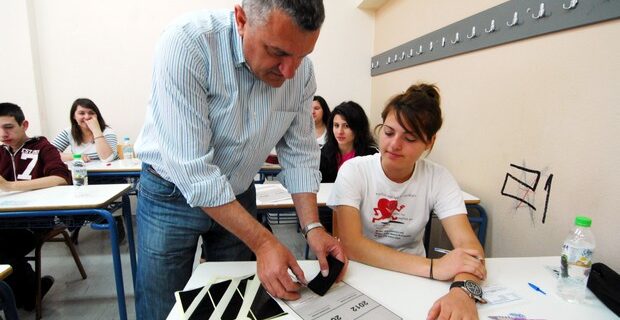 Τα θέματα σε Νεοελληνική Λογοτεχνία και Φυσική Κατεύθυνσης