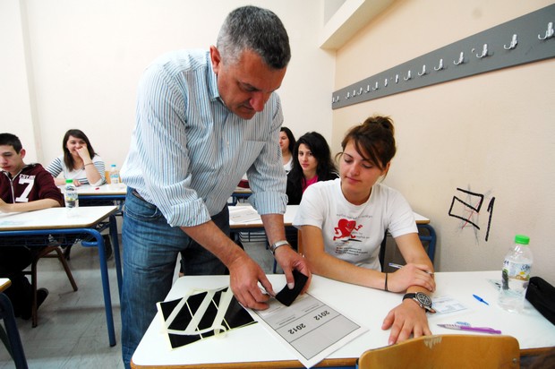 Τα θέματα σε Νεοελληνική Λογοτεχνία και Φυσική Κατεύθυνσης