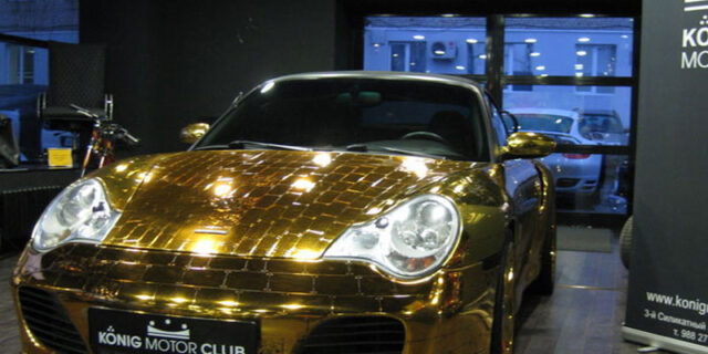 Porsche 911 με φύλλα χρυσού. Ο θρίαμβος του κιτς