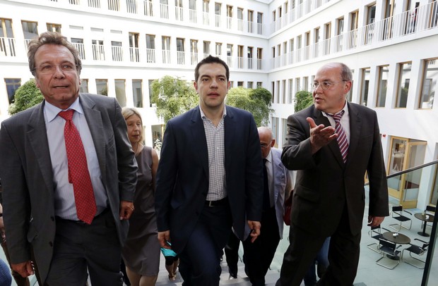 Τσίπρας: Η εκλογή της Αριστεράς δεν σημαίνει έξοδο από το ευρώ