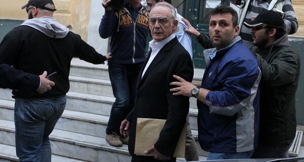 Κρητικοί έστειλαν ανθότυρο και αντικριστό στον Άκη Τσοχατζόπουλο
