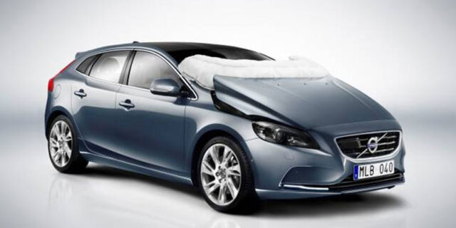 Καινοτομία. Νέο Volvo V40 με Αερόσακο Πεζού