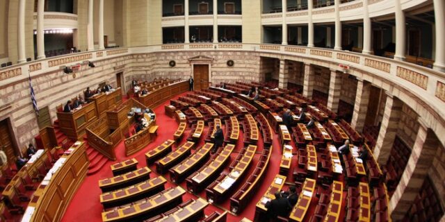 Δε θα καταβληθούν οι βουλευτικές αποζημιώσεις