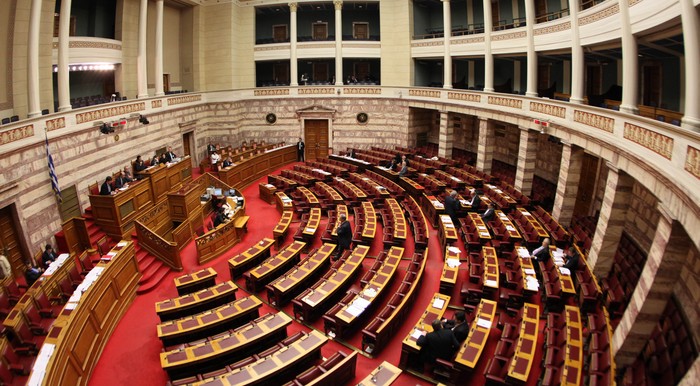 Αντάρτικο στην Βουλή φέρνουν τα νέα μέτρα – Ποιοι καταψηφίζουν