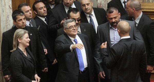 Οι πρωτάρηδες βουλευτές της Χρυσής Αυγής στο Κοινοβούλιο