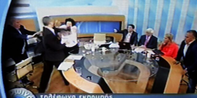 Κανέλλη: “Τέτοιοι ομορφάντρες κάνουν κακό στη δημοκρατία”