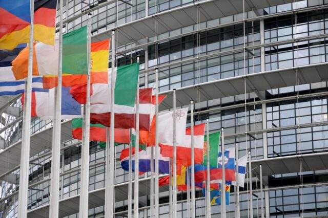 Ιρλανδία-Πορτογαλία: Προς επαναδιαπραγμάτευση των Μνημονίων τους